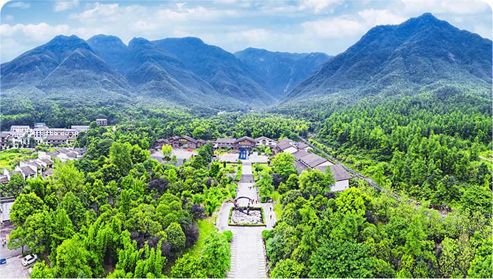 “以月為名，因月揚名”江西明月山風景區